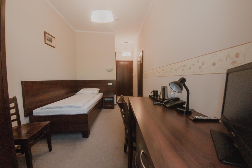 Hotel Cesarski - Kaiserhof Giżycko Esterno foto